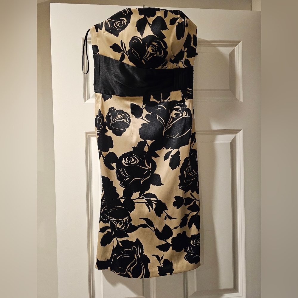 White House Black Market Size 2 Dress